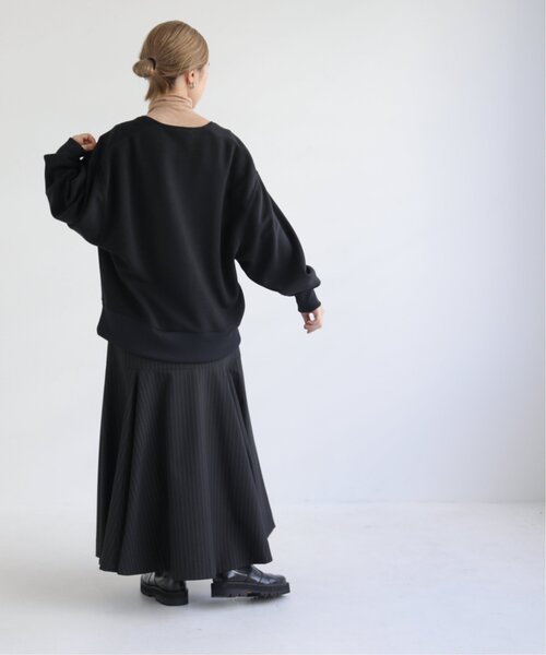 MJUKA.（ミューカ）の「深Vプルオーバー（Tシャツ/カットソー・レディース・ブラック/ベージュ・FREE）」の10枚目の写真