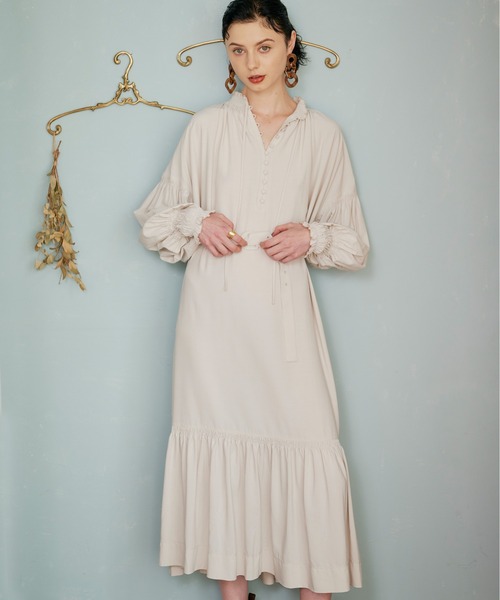 KOH.style（コースタイル）の「フリルカラーシャーリングワンピース（ワンピース・レディース・ブラック/ベージュ/グリーン・FREE）」の22枚目の写真