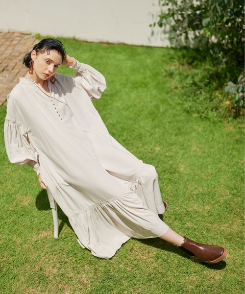 KOH.style（コースタイル）の「フリルカラーシャーリングワンピース（ワンピース・レディース・ブラック/ベージュ/グリーン・FREE）」の20枚目の写真