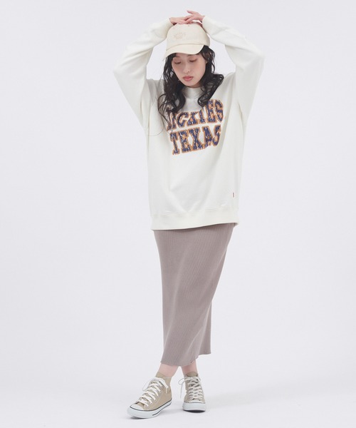 Dickies（ディッキーズ）の「Dickies/ディッキーズ コットン裏毛ロゴデザインプリントスウェット（スウェット・レディース・ブルー/ホワイト系その他4/ブラウン/ホワイト系その他2/ブラック/ラベンダー/オフホワイト/ホワイト系その他3・M/L）」の9枚目の写真