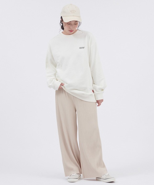 Dickies（ディッキーズ）の「Dickies/ディッキーズ コットン裏毛ロゴデザインプリントスウェット（スウェット・レディース・ブルー/ホワイト系その他4/ブラウン/ホワイト系その他2/ブラック/ラベンダー/オフホワイト/ホワイト系その他3・M/L）」の13枚目の写真