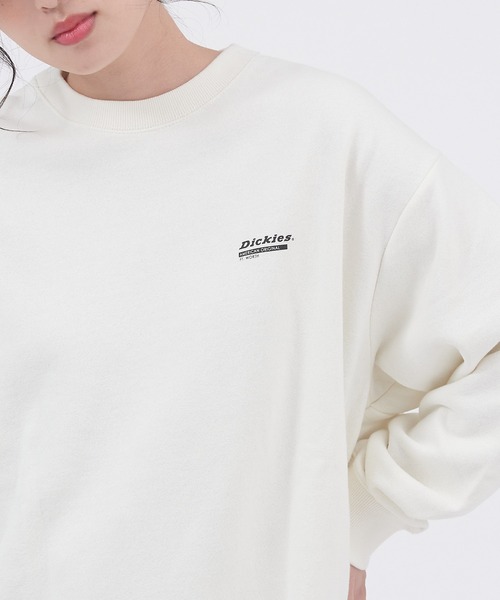 Dickies（ディッキーズ）の「Dickies/ディッキーズ コットン裏毛ロゴデザインプリントスウェット（スウェット・レディース・ブルー/ホワイト系その他4/ブラウン/ホワイト系その他2/ブラック/ラベンダー/オフホワイト/ホワイト系その他3・M/L）」の16枚目の写真