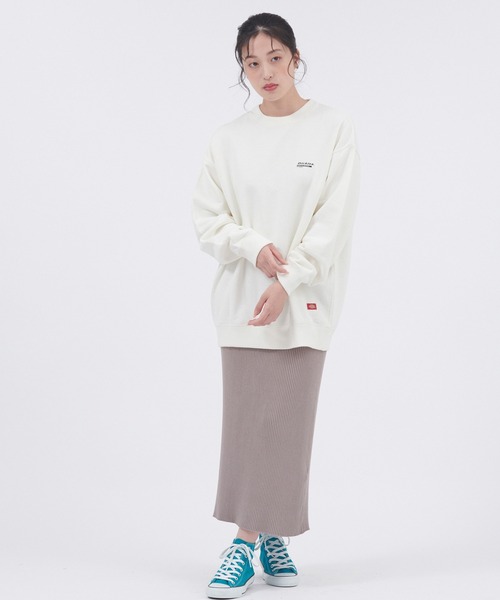 Dickies（ディッキーズ）の「Dickies/ディッキーズ コットン裏毛ロゴデザインプリントスウェット（スウェット・レディース・ブルー/ホワイト系その他4/ブラウン/ホワイト系その他2/ブラック/ラベンダー/オフホワイト/ホワイト系その他3・M/L）」の17枚目の写真