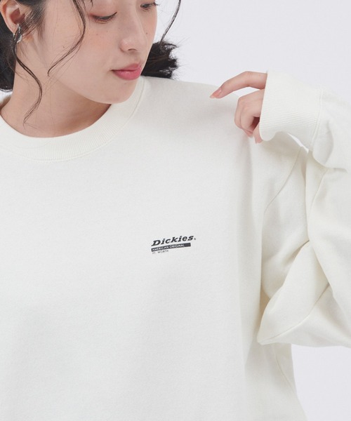 Dickies（ディッキーズ）の「Dickies/ディッキーズ コットン裏毛ロゴデザインプリントスウェット（スウェット・レディース・ブルー/ホワイト系その他4/ブラウン/ホワイト系その他2/ブラック/ラベンダー/オフホワイト/ホワイト系その他3・M/L）」の20枚目の写真