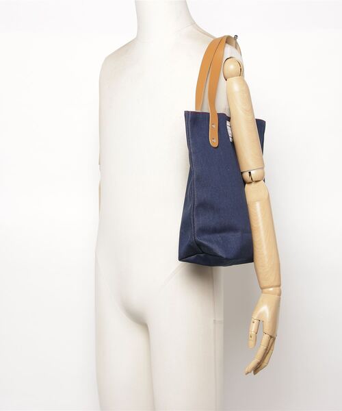 SETTO（セット）の「レザーハンドルインディゴトート（トートバッグ・レディース・インディゴブルー・S/M）」の4枚目の写真