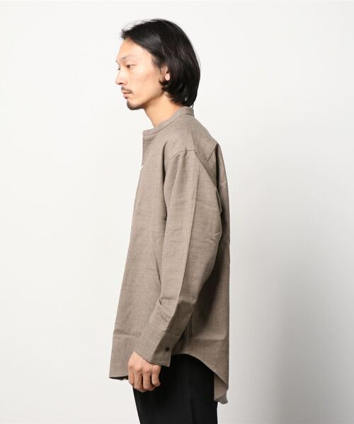 PORT BY ARK（ポートバイアーク）の「PORT BY ARK / ポートバイアーク：Long cuffs Band Collar Shirt：PO10-SH001[COR]（シャツ/ブラウス・メンズ・チャコール/グレー系その他・2/1）」の3枚目の写真