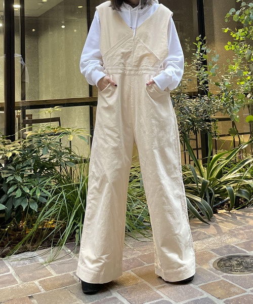 HEYUMM（ヘユム）の「コーデュロイオーバーオール（サロペット/オーバーオール・レディース・ブラック/ピンク/アイボリー・ONE）」の17枚目の写真