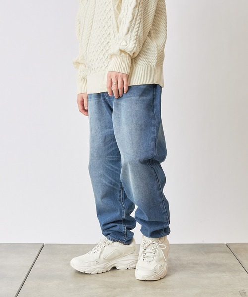 COLONY 2139(コロニートゥーワンスリーナイン)の「2139ジーンズ(ワイドテーパード)(デニムパンツ・メンズ・ブラック/インディゴブルー/ブルー・MEDIUM/LARGE/X-LARGE)」の1枚目の写真