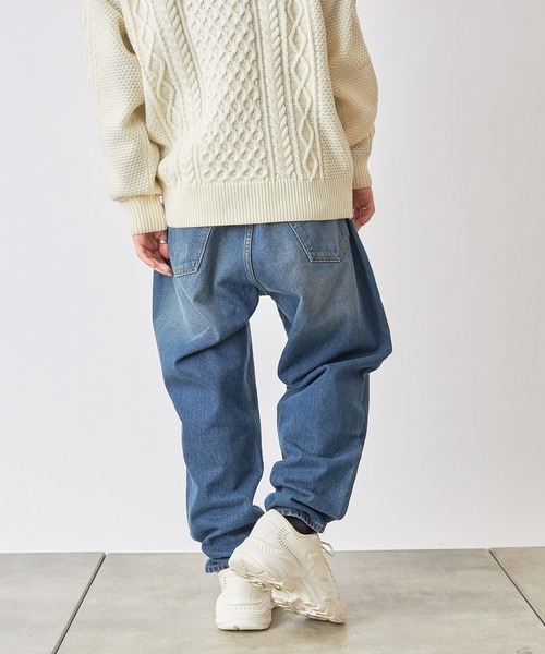 COLONY 2139(コロニートゥーワンスリーナイン)の「2139ジーンズ(ワイドテーパード)(デニムパンツ・メンズ・ブラック/インディゴブルー/ブルー・MEDIUM/LARGE/X-LARGE)」の21枚目の写真