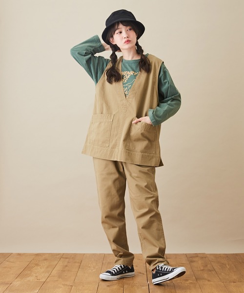 CUBE SUGAR(キューブシュガー)の「ツイル Vネック 無地 ベスト(ベスト・レディース・チャコールグレー/ベージュ/カーキ・M)」の8枚目の写真