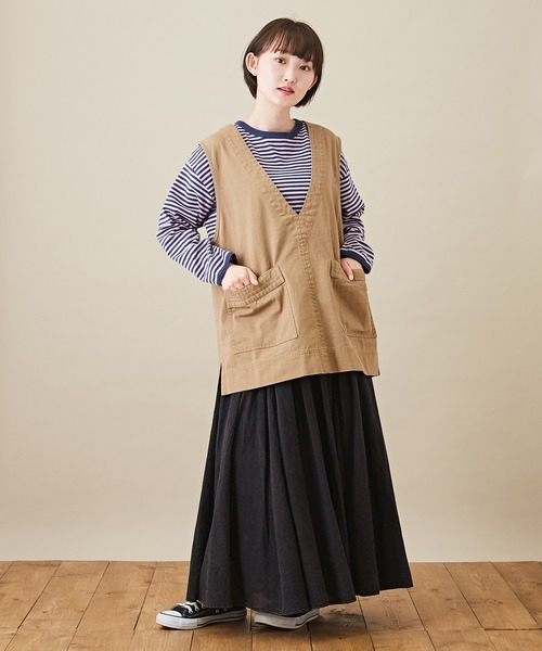 CUBE SUGAR(キューブシュガー)の「ツイル Vネック 無地 ベスト(ベスト・レディース・チャコールグレー/ベージュ/カーキ・M)」の10枚目の写真