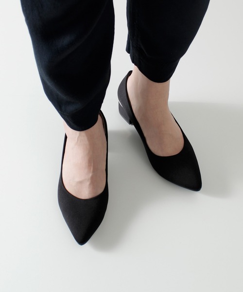 Parade（パレード）の「【極ふわっ】アーモンドトゥゴールドラインパンプス　21114【Parade】（パンプス・レディース・ブラック/ブルー/ライトベージュ/ダークベージュ/シルバー/ベージュ・22.5cm/23.5cm/24.5cm/25.5cm/23.0cm/24.0cm/25.0cm/22.0cm）」の14枚目の写真