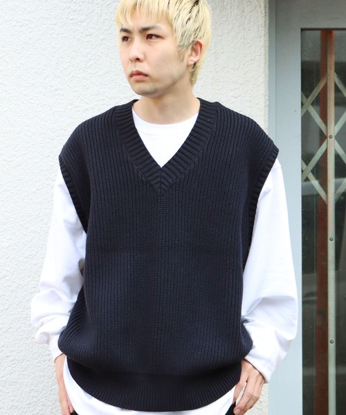 bukht(ブフト)の「bukht/ブフト SCHOOL BIGGREST V-VEST ニットベスト(ベスト・メンズ・ホワイト/ブラック/ヘザーグレー・3/2)」の19枚目の写真