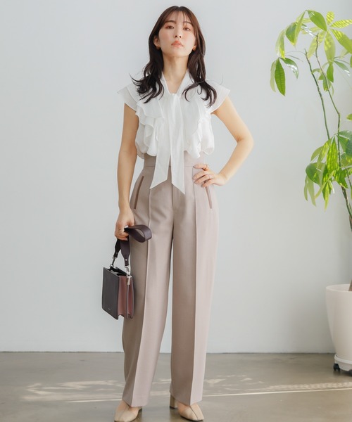 LADYMADE(レディメイド)の「ビスチェベルトSETストレートパンツ(スラックス・レディース・カーキ/グレー系その他/ライトベージュ・S/M)」の13枚目の写真