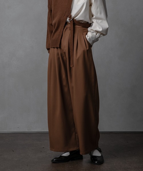 Adoon plain（アドーンプレーン）の「【Adoon plain】4タックパンツ（セットアップ着用可！）（その他パンツ・メンズ・ホワイト/ブラック/ダークブラウン・SMALL/MEDIUM/LARGE）」の3枚目の写真