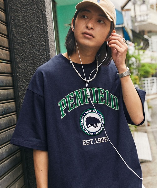 PEN FIELD(ペンフィールド)の「PENFIELD/ペンフィールド 別注 カレッジアーチロゴワッペン/ツイル刺繍ビッグシルエット半袖 Tシャツ(Tシャツ/カットソー・メンズ・スミクロ/ネイビー/グリーン/ホワイト/グリーン系/ネイビー系/ホワイト系/ブラック系/ブラウン/サックスブルー/グレイッシュベージュ/アッシュグレー/ネイビー系1・M/L)」の10枚目の写真
