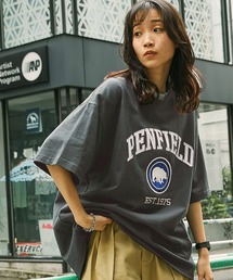 PEN FIELD（ペンフィールド）の「PENFIELD/ペンフィールド 別注 カレッジアーチロゴワッペン/ツイル刺繍ビッグシルエット半袖 Tシャツ（Tシャツ/カットソー）」