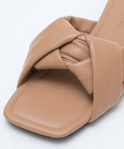 titivate（ティティベイト）の「編み込みフェイクレザーフラットサンダル（サンダル・レディース・ブラック/イエロー/アイボリー/モカ/グリーン系その他・LL/S/M/L）」の17枚目の写真