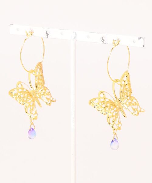 tone(トーン)の「【MUURABBTI】蝶々と雫のフープピアス(MA)(ピアス(両耳用)・レディース・シルバー/ゴールド・FREE)」の7枚目の写真