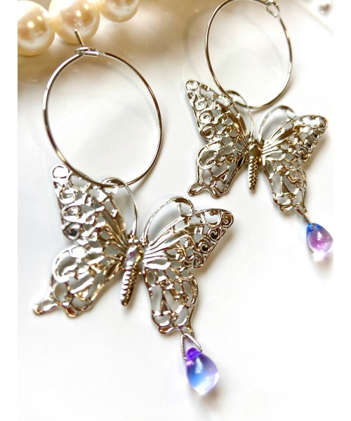 tone(トーン)の「【MUURABBTI】蝶々と雫のフープピアス(MA)(ピアス(両耳用)・レディース・シルバー/ゴールド・FREE)」の9枚目の写真