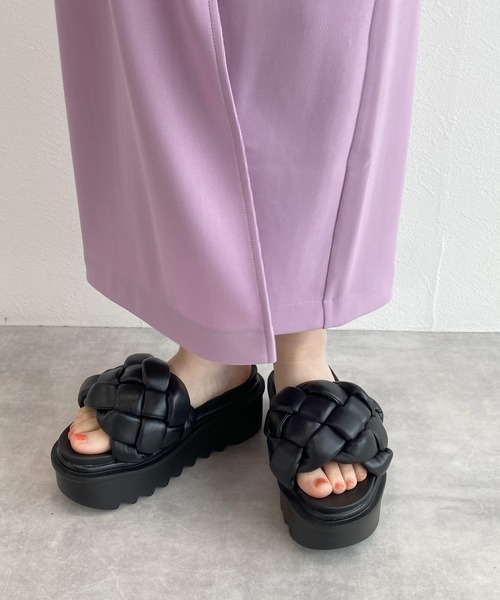 Alley by w closet（アリーバイダブルクローゼット）の「【Alley】厚底ぷっくりサンダル（サンダル・レディース・ブラック/オフホワイト/グリーン系その他・L/M）」の8枚目の写真