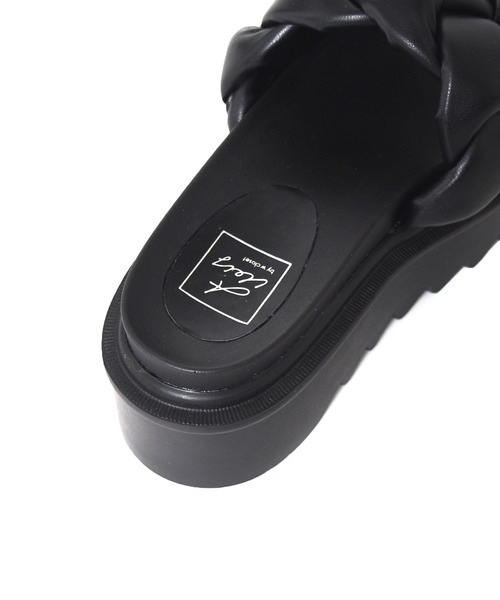 Alley by w closet（アリーバイダブルクローゼット）の「【Alley】厚底ぷっくりサンダル（サンダル・レディース・ブラック/オフホワイト/グリーン系その他・L/M）」の4枚目の写真