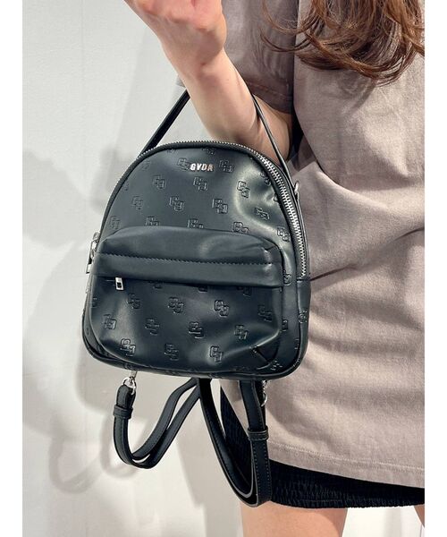 GYDA(ジェイダ)の「GG PATTERNエンボス4WAYミニリュック(バックパック/リュック・レディース・ブラック/オフホワイト・FREE)」の3枚目の写真