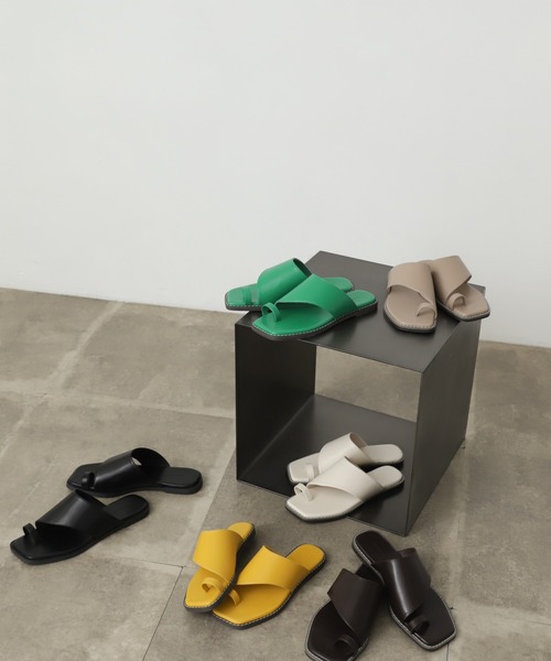 SENSE OF PLACE by URBAN RESEARCH（センスオブプレイスバイアーバンリサーチ）の「トウリングフラットサンダル（サンダル・レディース・ブラック/ライトベージュ/オフホワイト/ダークブラウン/グリーン/イエロー・SMALL/LARGE/MEDIUM）」の9枚目の写真