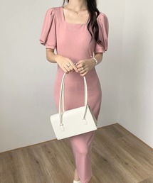 LAFFMO（ラフモ）の「スクエアネックタイトワンピース（ワンピース・レディース）」