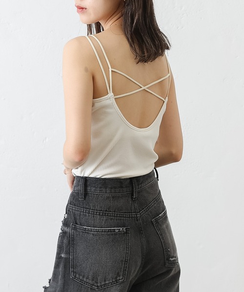 COLONY 2139（コロニートゥーワンスリーナイン）の「テレコリブバッククロスキャミソール  /  カップ付きキャミソール（キャミソール・レディース・オフホワイト/ブラック・FREE）」の5枚目の写真