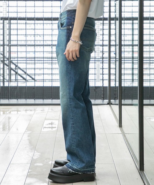 JIEDA(ジエダ)の「USED FLARE PANTS(デニムパンツ・メンズ・ブラック/インディゴブルー・1/2)」の17枚目の写真