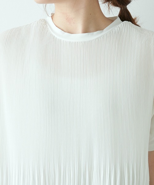 PUAL CE CIN(ピュアルセシン)の「【Du noir】ブラウス見えする ON/OFF使える名品プリーツTeeシャツ(Tシャツ/カットソー・レディース・ホワイト/ブラック/グレイッシュベージュ・FREE)」の16枚目の写真