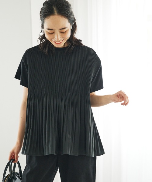 PUAL CE CIN(ピュアルセシン)の「【Du noir】ブラウス見えする ON/OFF使える名品プリーツTeeシャツ(Tシャツ/カットソー・レディース・ホワイト/ブラック/グレイッシュベージュ・FREE)」の6枚目の写真
