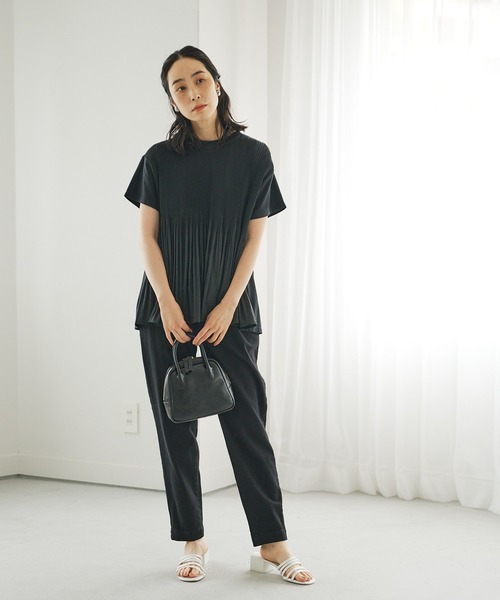 PUAL CE CIN(ピュアルセシン)の「【Du noir】ブラウス見えする ON/OFF使える名品プリーツTeeシャツ(Tシャツ/カットソー・レディース・ホワイト/ブラック/グレイッシュベージュ・FREE)」の11枚目の写真