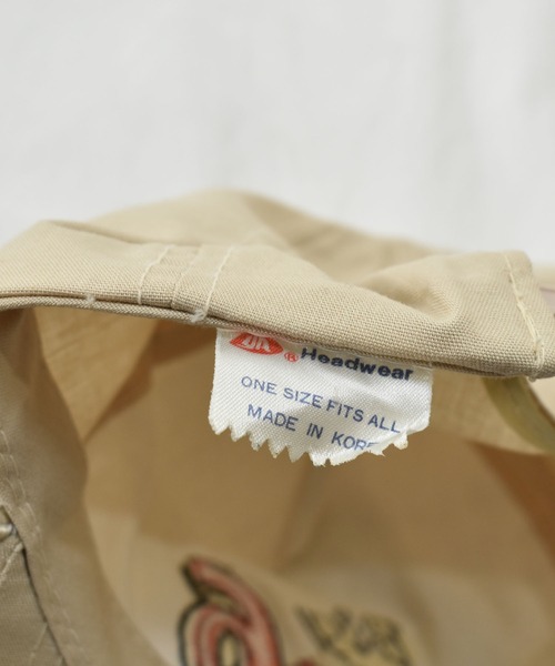 VINTAGE（ヴィンテージ）の「【ヴィンテージ古着】Big PRODUCTS 6パネル CAP スナップバックキャップ 帽子（キャップ・メンズ・ベージュ・ONE SIZE）」の3枚目の写真