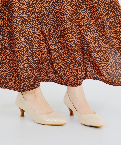 ORiental TRaffic（オリエンタルトラフィック）の「ミドルヒールパンプス / R-4008（パンプス・レディース・ブラック/ブラウン/グレー/ゴールド/ブラック系その他/ブラック系その他3/ベージュ・40/38/39/41/42/35/36/37/34/43/33）」の9枚目の写真