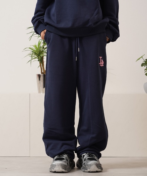 atmos Embroidery Classic Logo Sweat Pants GRAY（アトモス エンブロイダリー クラシックロゴ  スウェットパンツ-グレー） | atmos（アトモス） 公式オンラインストア スウェットパンツ<ロゴス> G197-816J