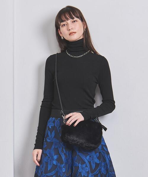 W18Gフィットリブタートルネックニット