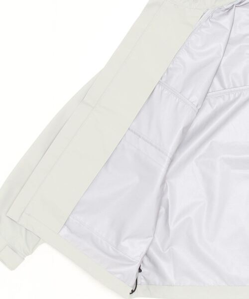 SOFTHYPHEN（ソフトハイフン）の「NYLON SOFT SHELL PARKA（マウンテン