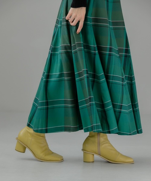 KBF（ケイビーエフ）の「パッチワークストレッチブーツ（ブーツ・レディース・ブラック/オフホワイト/マスタード・36/38/37）」の16枚目の写真