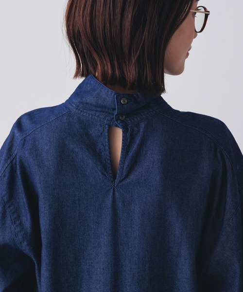 hunch（ハンチ）の「リボンタイ付クラシカルハイネックブラウス l 上品 きれいめ 無地 ボリューム袖 オケージョン 入学式 卒業式（シャツ/ブラウス・レディース・ネイビー・FREE）」の5枚目の写真