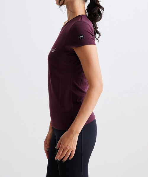 SN super.natural（スーパーナチュラル）の「【super.natural】HORIZONTAL SNLOGO 半袖ロゴTシャツ（Tシャツ/カットソー・レディース・ワイン/ブラック/グリーン・S）」の20枚目の写真