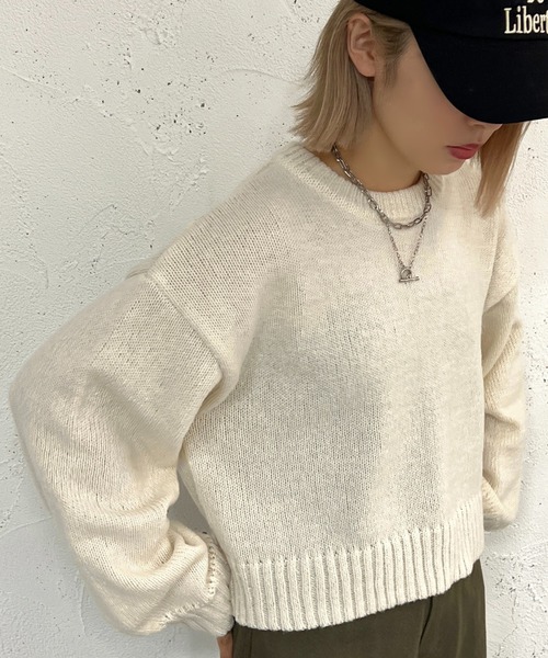 apres jour mignon(アプレジュールミニョン)の「ショートニットプルオーバー【ZOZOTOWN限定アイテム】(ニット/セーター・レディース・オレンジ/ブルー/ベージュ/アイボリー/ブラック・X-LARGE/フリー)」の2枚目の写真