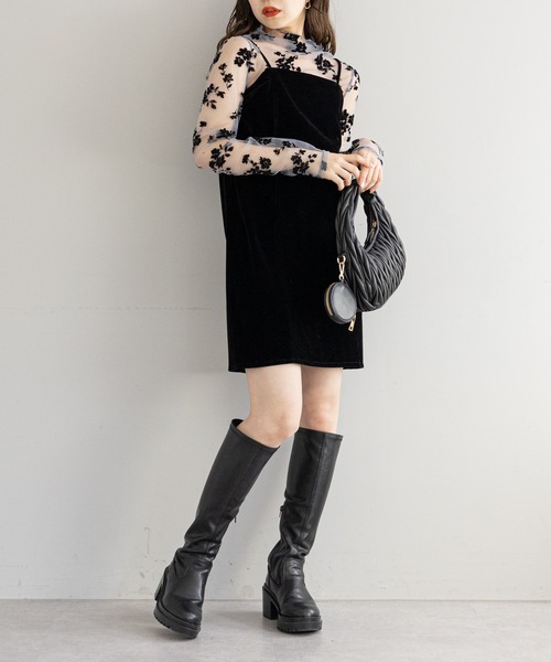 Chico（チコ）の「【新色追加】花柄フロッキーボトルネックトップス（Tシャツ/カットソー・レディース・ブラック/ベージュ/グレー/アイボリー/ピンクベージュ・FREE）」の21枚目の写真