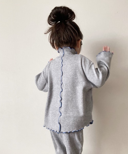 CIAOPANIC TYPY(チャオパニックティピー)の「【KIDS】【セットアップ対応】リブ配色メロウタートル(Tシャツ/カットソー・キッズ・アイボリー/グレー/イエロー/ブラック・S/XXL/XL/L/M)」の3枚目の写真
