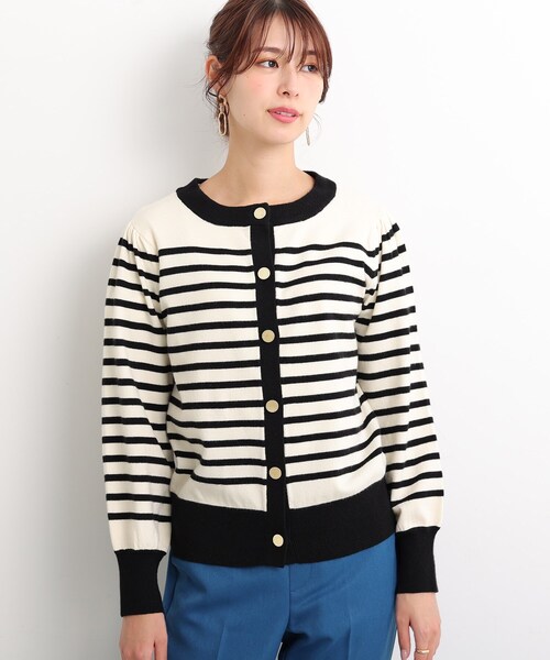 DRESKIP(ドレスキップ)の「◆ゴールド釦クルーネックカーディガン(カーディガン/ボレロ・レディース・イエロー/ブラック系2/ブルー/ブラック・02/03/04)」の6枚目の写真