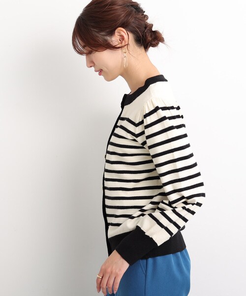 DRESKIP(ドレスキップ)の「◆ゴールド釦クルーネックカーディガン(カーディガン/ボレロ・レディース・イエロー/ブラック系2/ブルー/ブラック・02/03/04)」の7枚目の写真