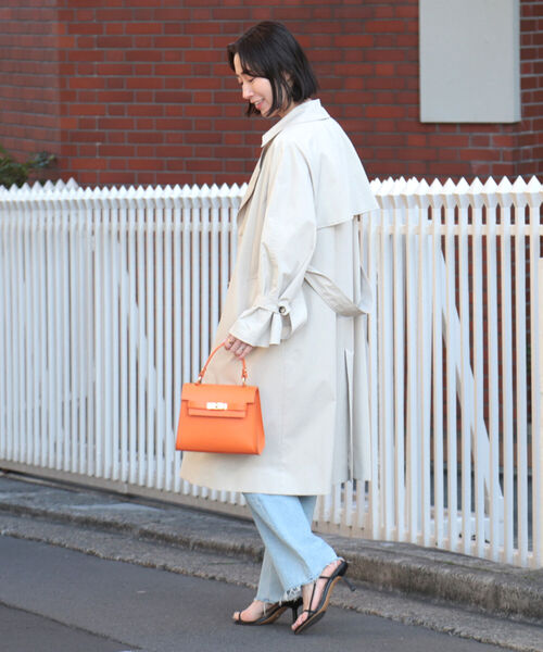 NOLLEY’S Sophi（ノーリーズソフィ）の「LIMONTAタフタトレンチコート（トレンチコート・レディース・ベージュ/ネイビー・36/38）」の13枚目の写真