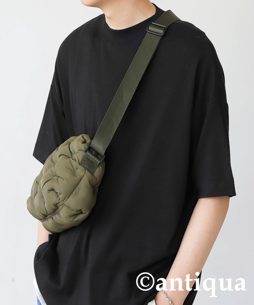 antiqua(アンティカ)の「ベーシックスムース生地Tシャツ(Tシャツ/カットソー・レディース・ブラック/ホワイト/グレイッシュベージュ・FREE)」の17枚目の写真