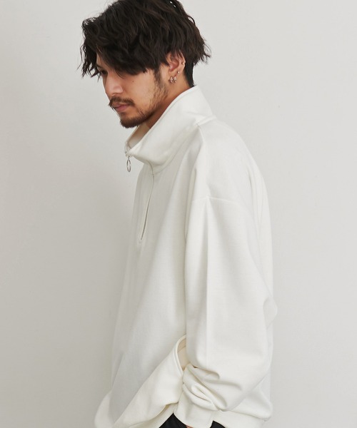 CavariA（キャバリア）の「『CavariA/キャバリア』ワンポイント刺繍スタンドハーフジップ（Tシャツ/カットソー・メンズ・チャコール/ホワイト/グリーン/ブラック・L/M）」の6枚目の写真